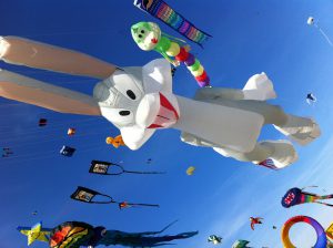Drachenfestival - Open-Air Saison in Podersdorf am See mit Drachen und Air-Skulpturen